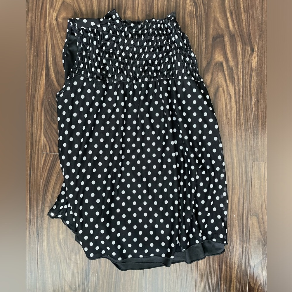 Black with white polka dot top M